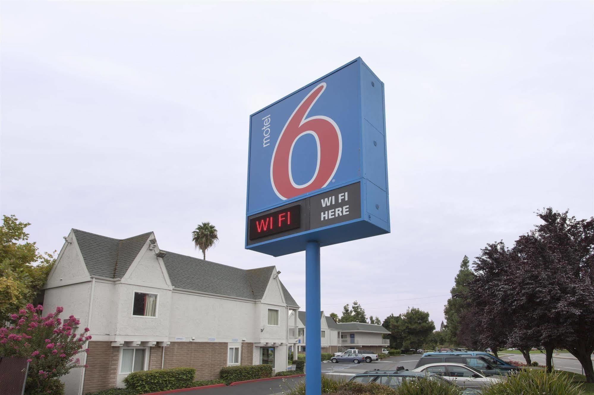 Motel 6-Sacramento, Ca - Central المظهر الخارجي الصورة